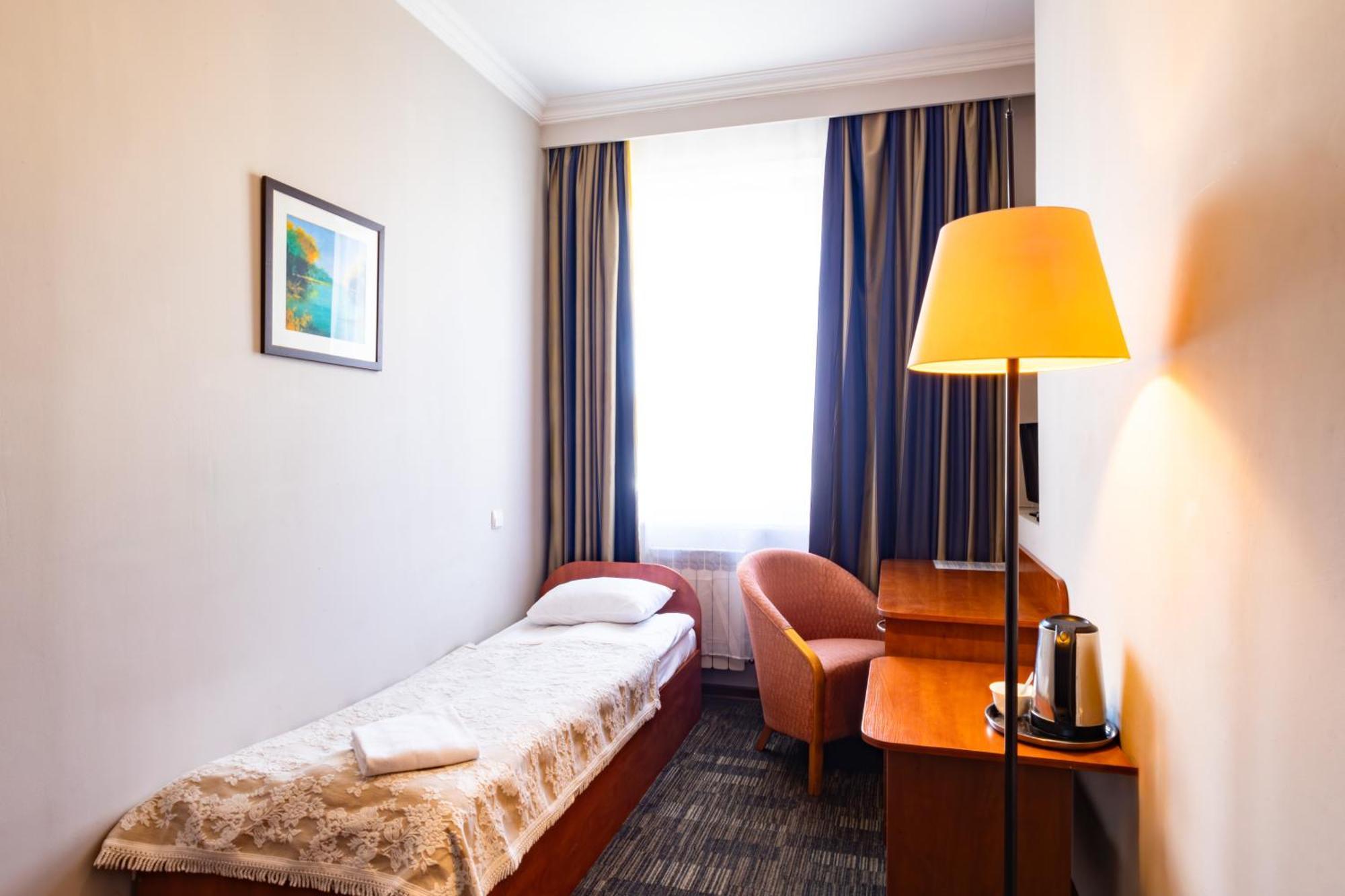 Noclegi Stadion Bed & Breakfast วอร์ซอ ภายนอก รูปภาพ