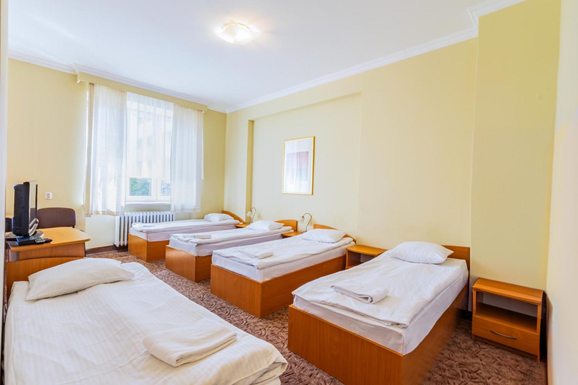 Noclegi Stadion Bed & Breakfast วอร์ซอ ภายนอก รูปภาพ