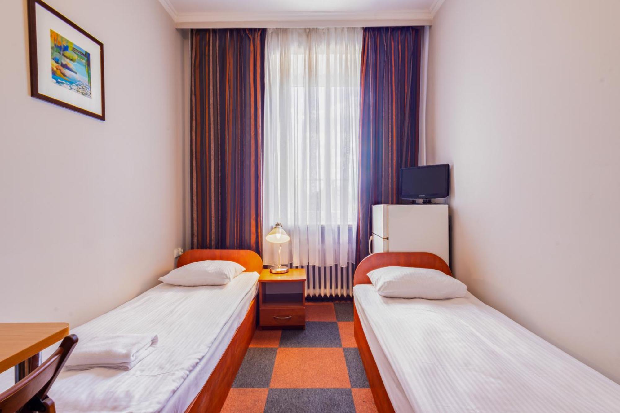 Noclegi Stadion Bed & Breakfast วอร์ซอ ภายนอก รูปภาพ