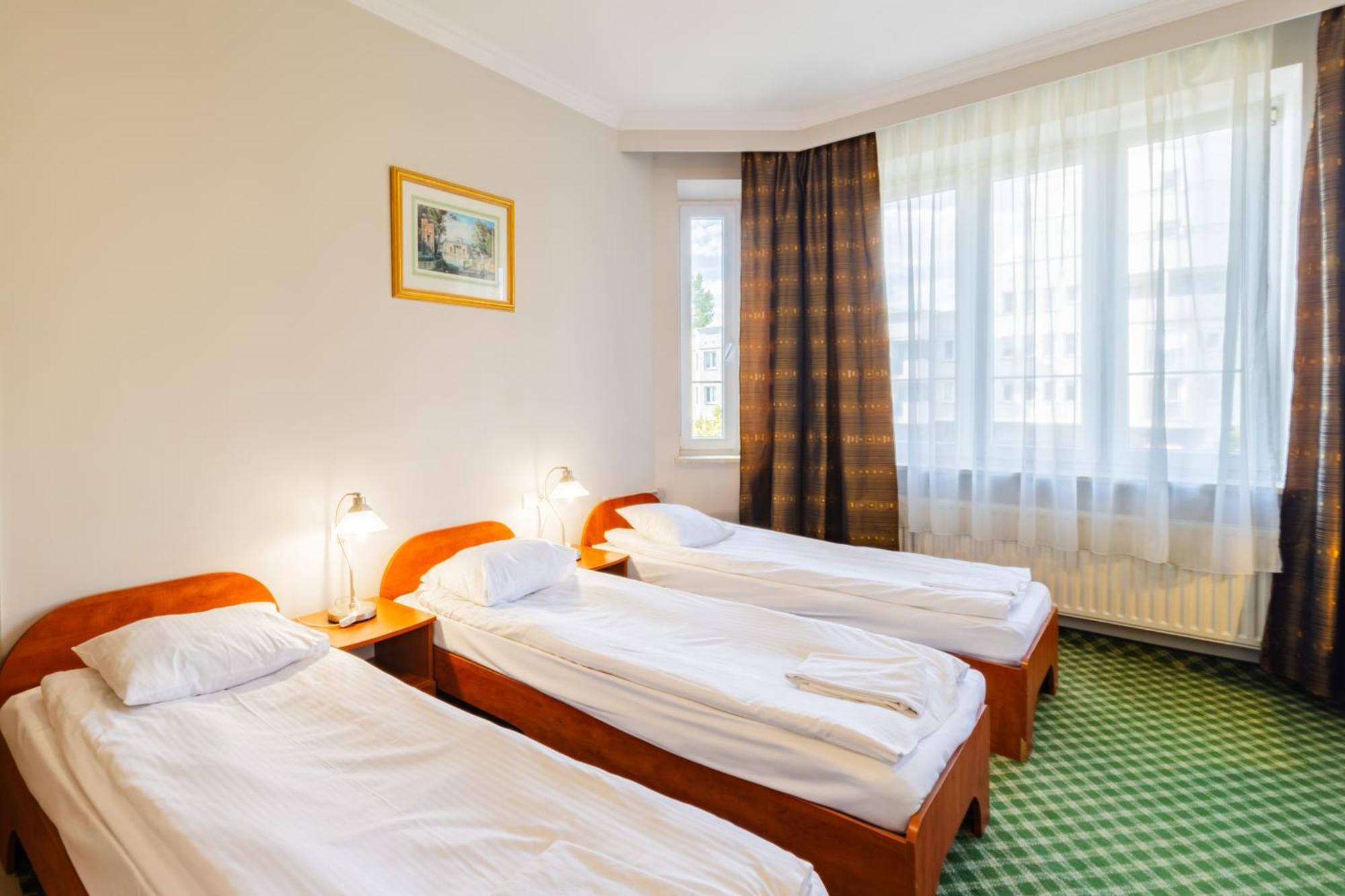 Noclegi Stadion Bed & Breakfast วอร์ซอ ภายนอก รูปภาพ